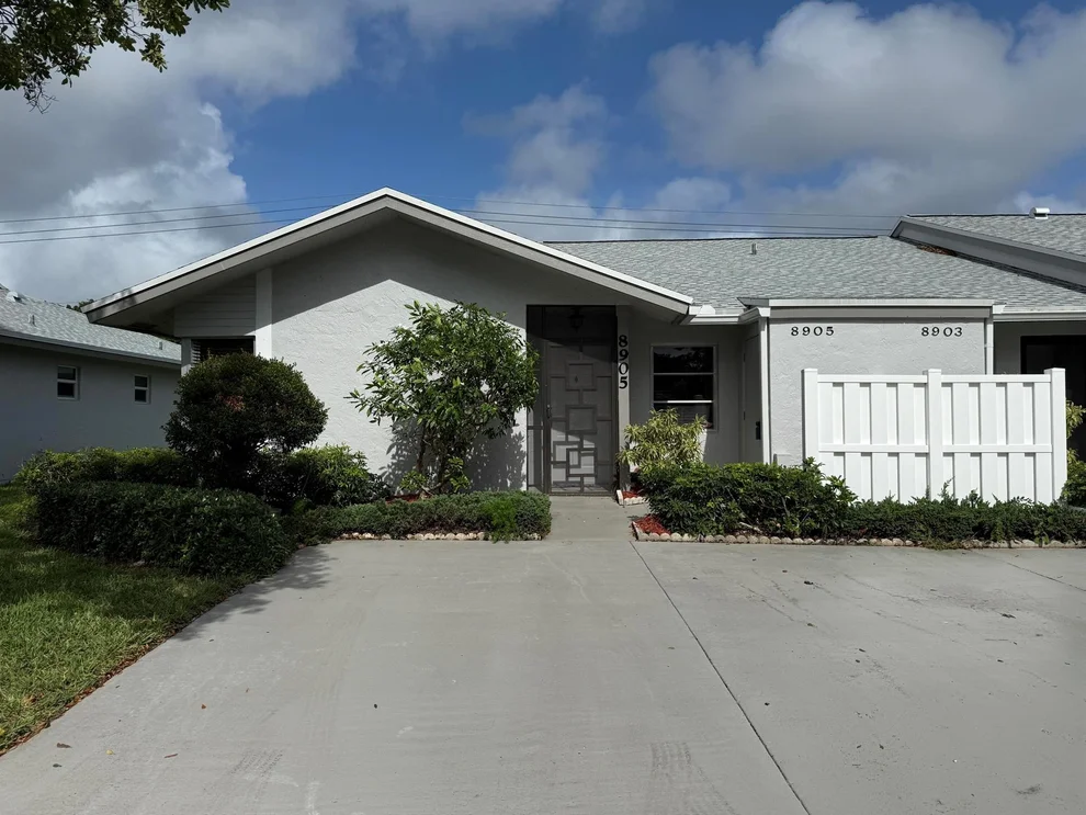 Unit for sale at 8905 Sunnywood Place, Boca Raton, FL 33496