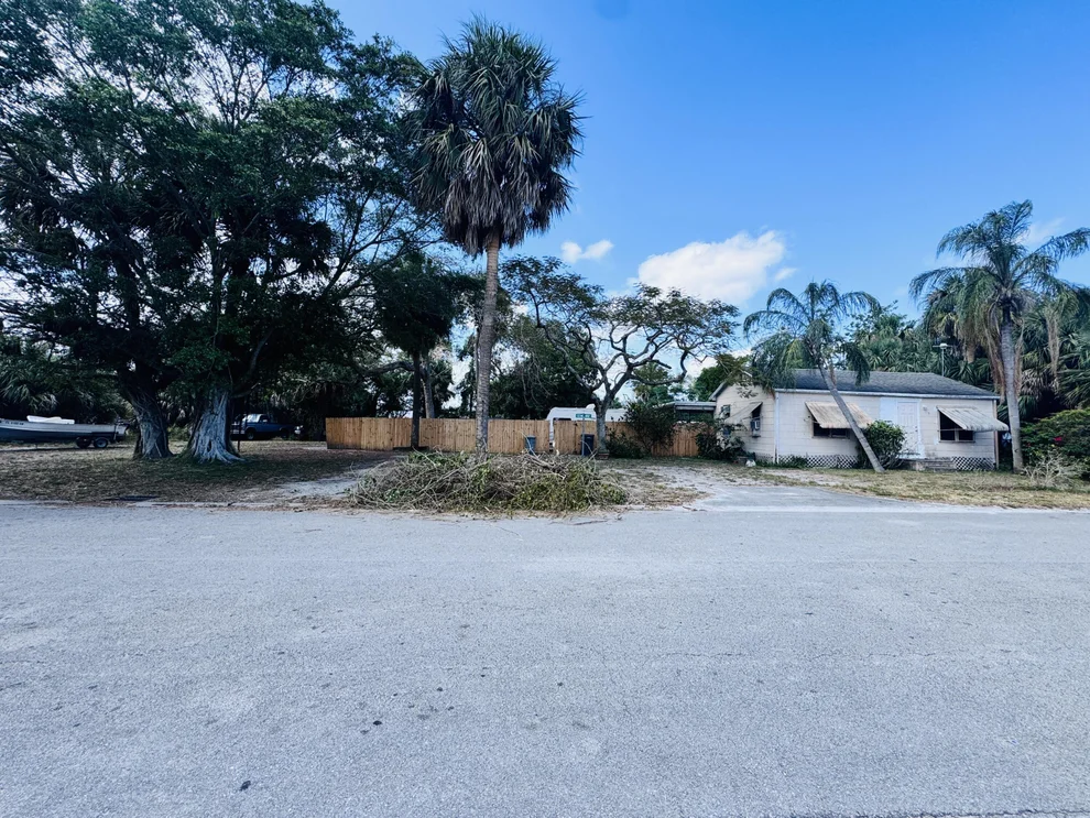 Unit for sale at 2835 Nokomis Avenue, West Palm Beach, FL 33409