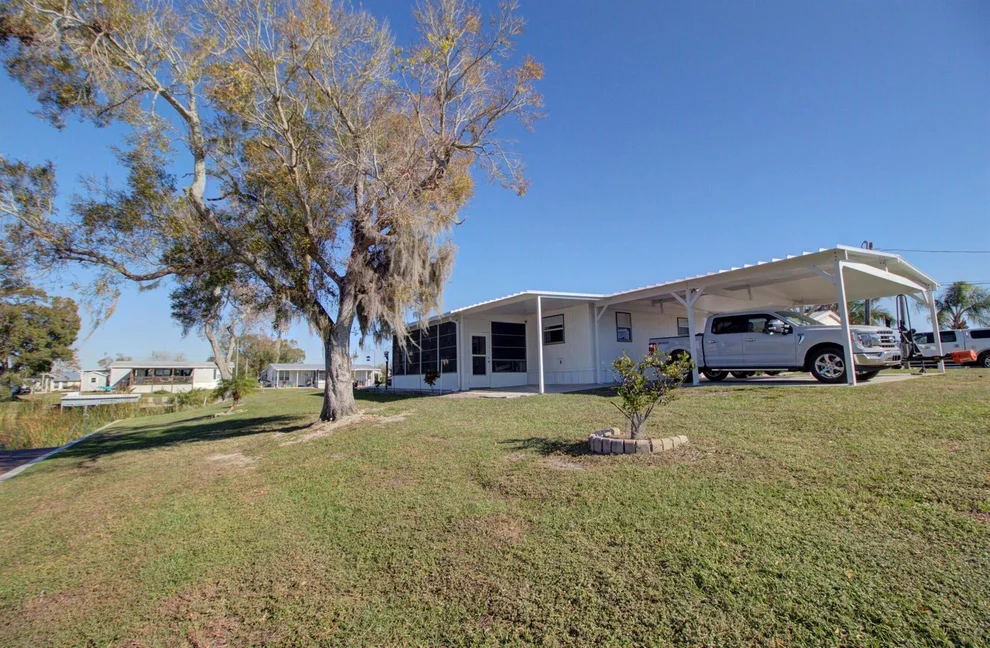 Unit for sale at 2607 SE 38th Trail, Okeechobee, FL 34974