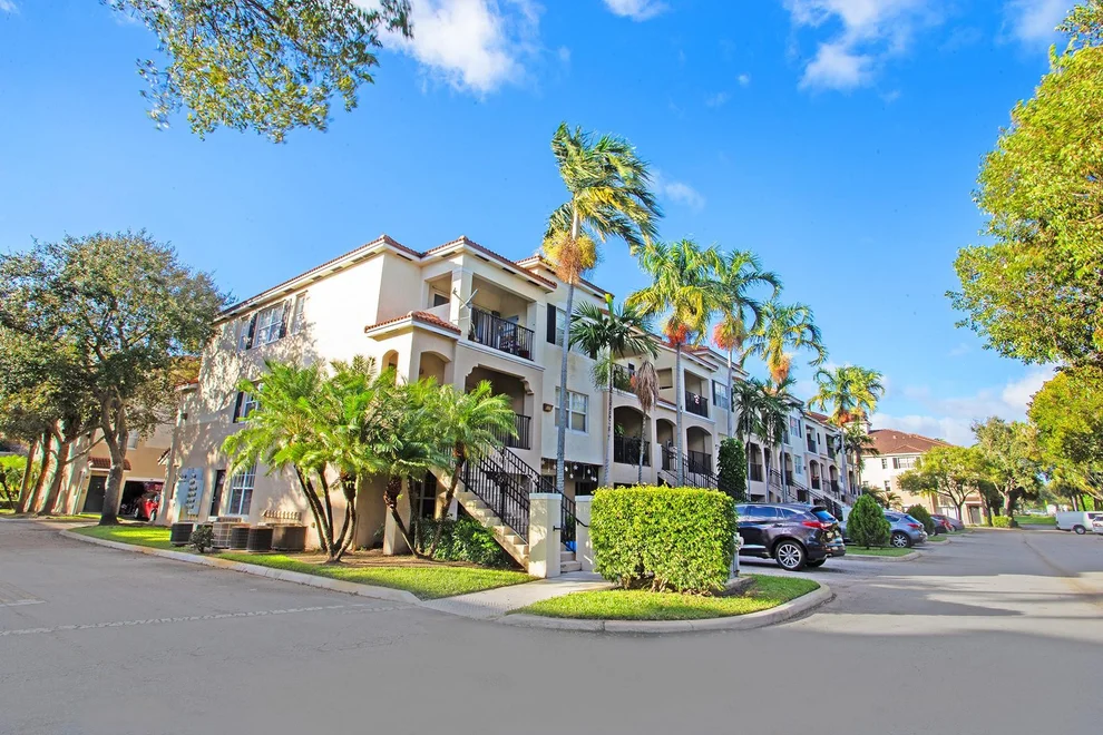 Unit for sale at 5860 W Sample Road, Coral Springs, FL 33067