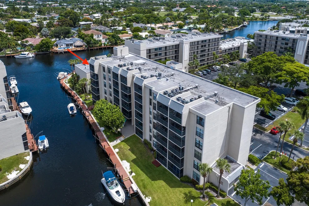 Unit for sale at 17 ROYAL PALM Way, Boca Raton, FL 33432