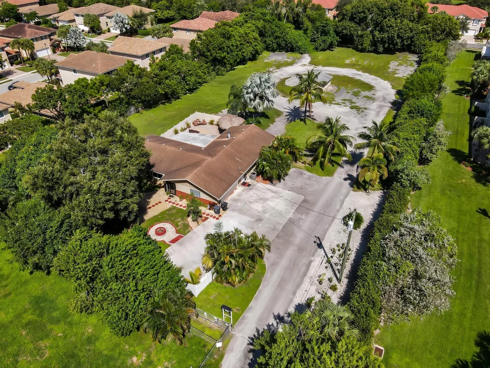 Unit for sale at 5681 Desoto Road, Lake Worth, FL 33463
