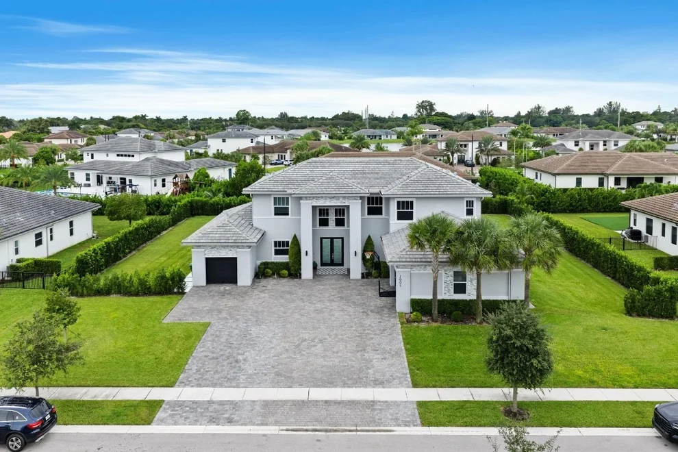 Unit for sale at 2001 Meadows Drive, Davie, FL 33324