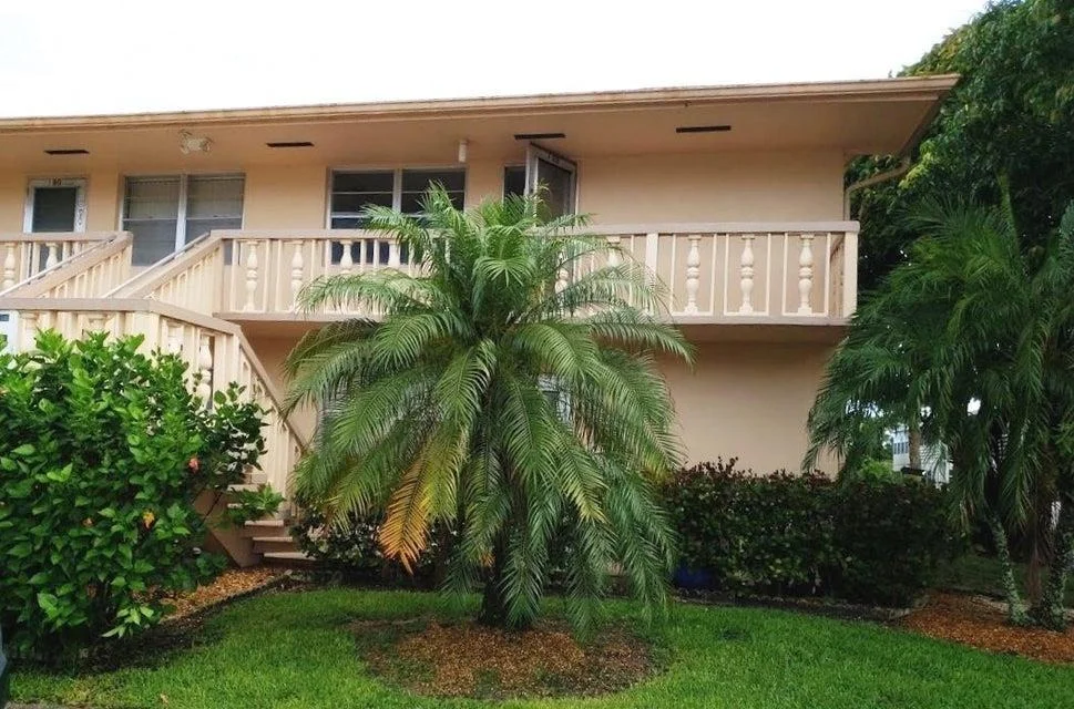 Unit for sale at 89 Hastings F, West Palm Beach, FL 33417