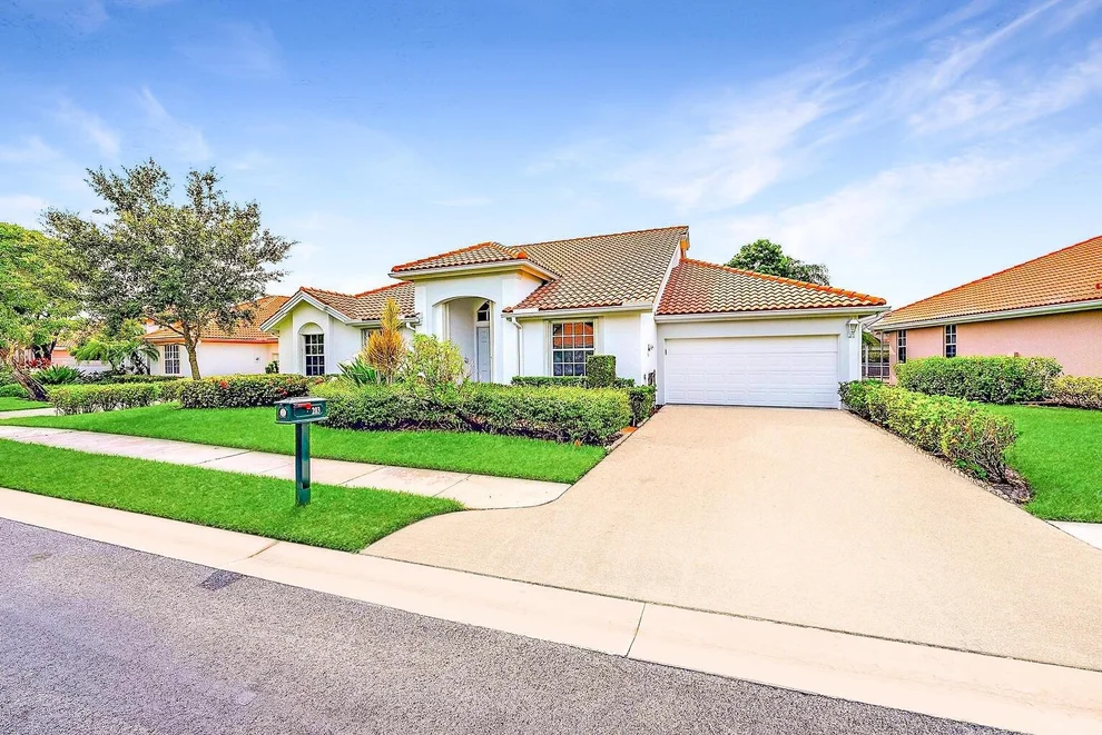Unit for sale at 203 Eagleton Estate Boulevard, Palm Beach Gardens, FL 33418