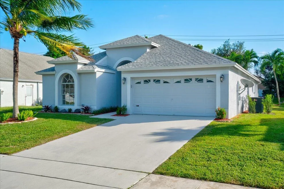 Unit for sale at 12 Meadows Park Lane, Boynton Beach, FL 33436