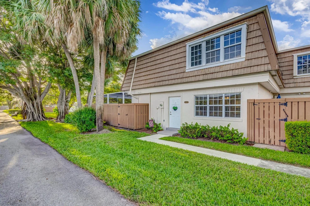 Unit for sale at 4338 Hazel Avenue, Palm Beach Gardens, FL 33410