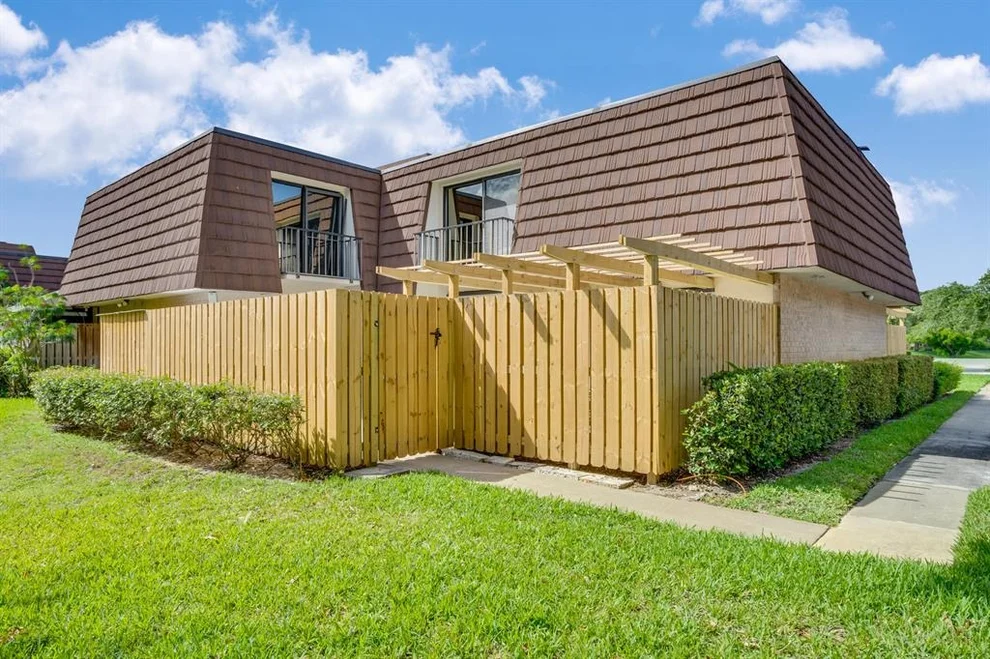 Unit for sale at 2514 25th Lane, Palm Beach Gardens, FL 33418