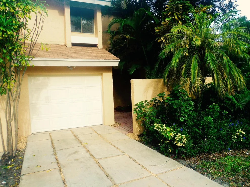 Unit for sale at 6595 Parkview Drive, Boca Raton, FL 33433