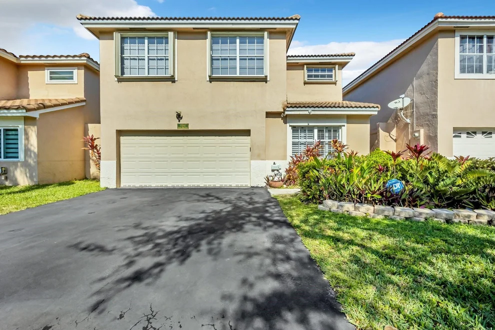 Unit for sale at 11541 S Open Court, Cooper City, FL 33026