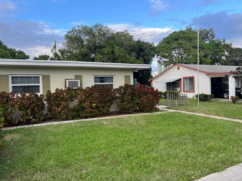 Unit for sale at 182 W 34th Street, Riviera Beach, FL 33404