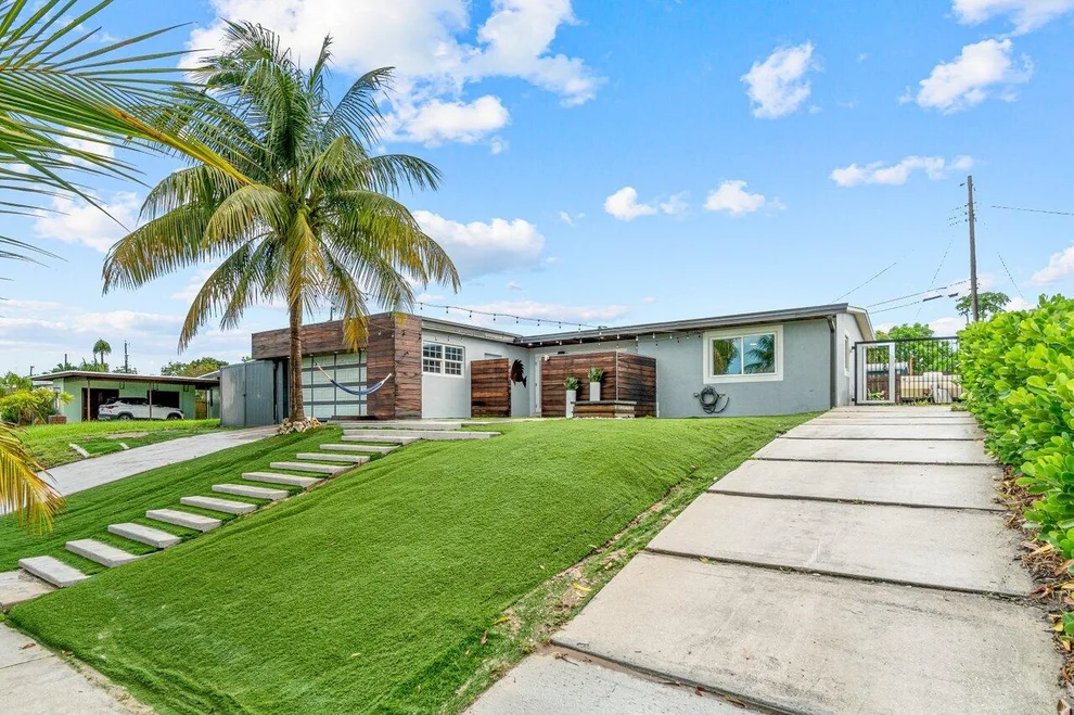 Unit for sale at 1446 Hillcrest Drive, Lake Worth Beach, FL 33461