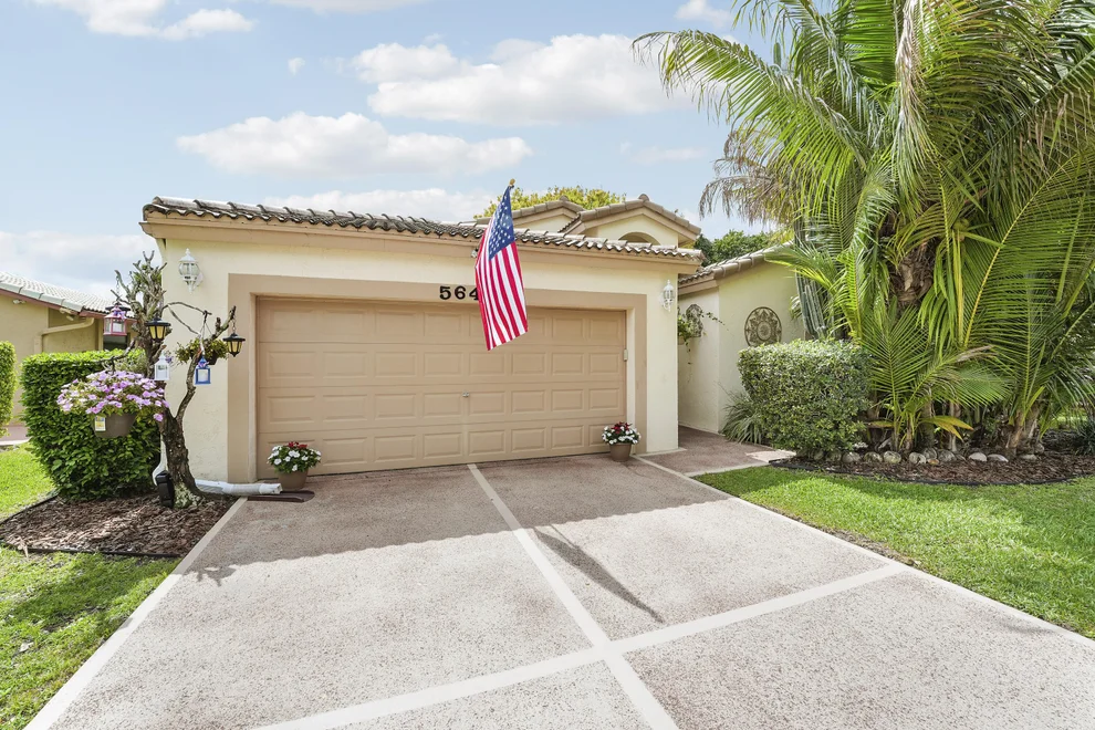 Unit for sale at 5648 American Circle, Delray Beach, FL 33484