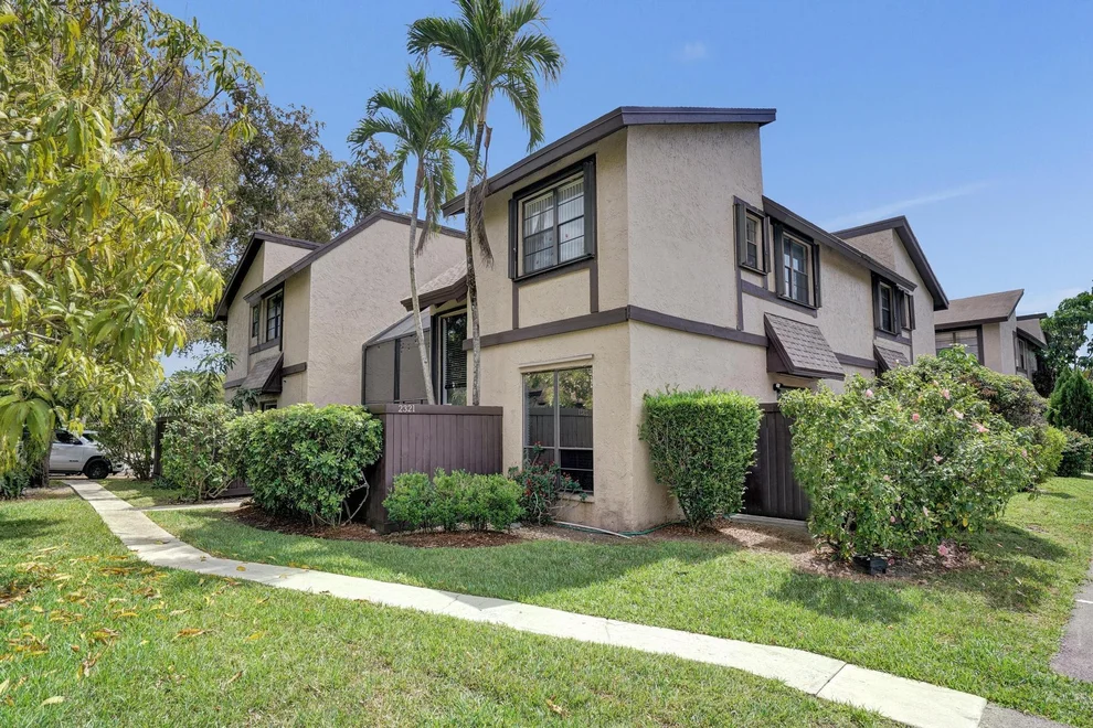 Unit for sale at 2321 Bayberry Drive, Pembroke Pines, FL 33024