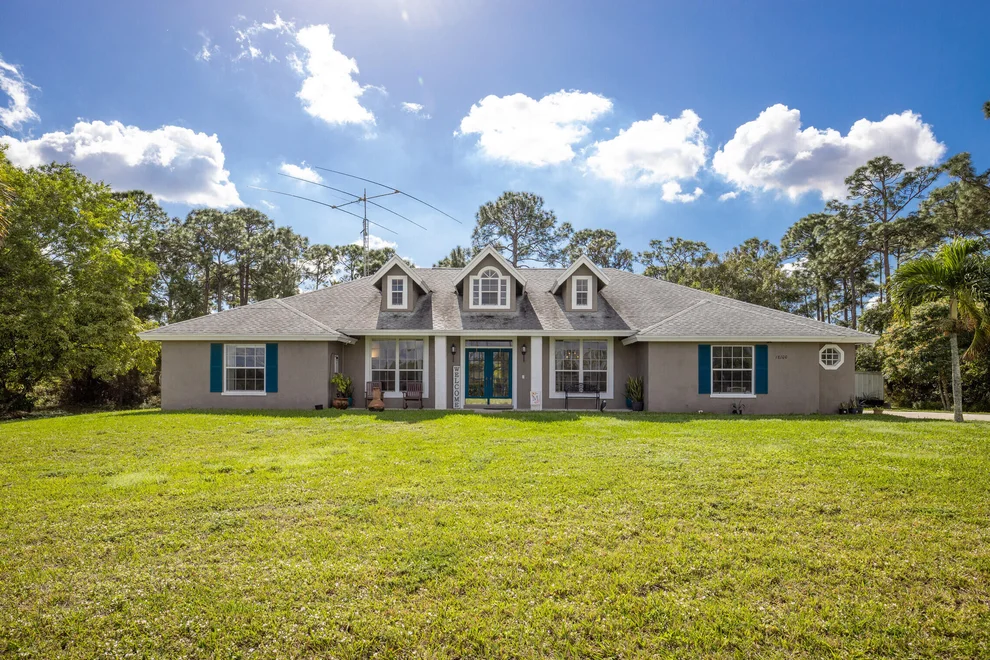 Unit for sale at 18100 N 94th Street, The Acreage, FL 33470