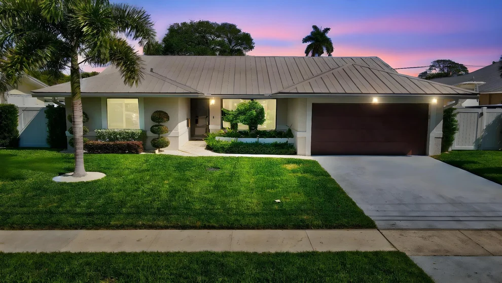Unit for sale at 981 SW 8th Street, Boca Raton, FL 33486