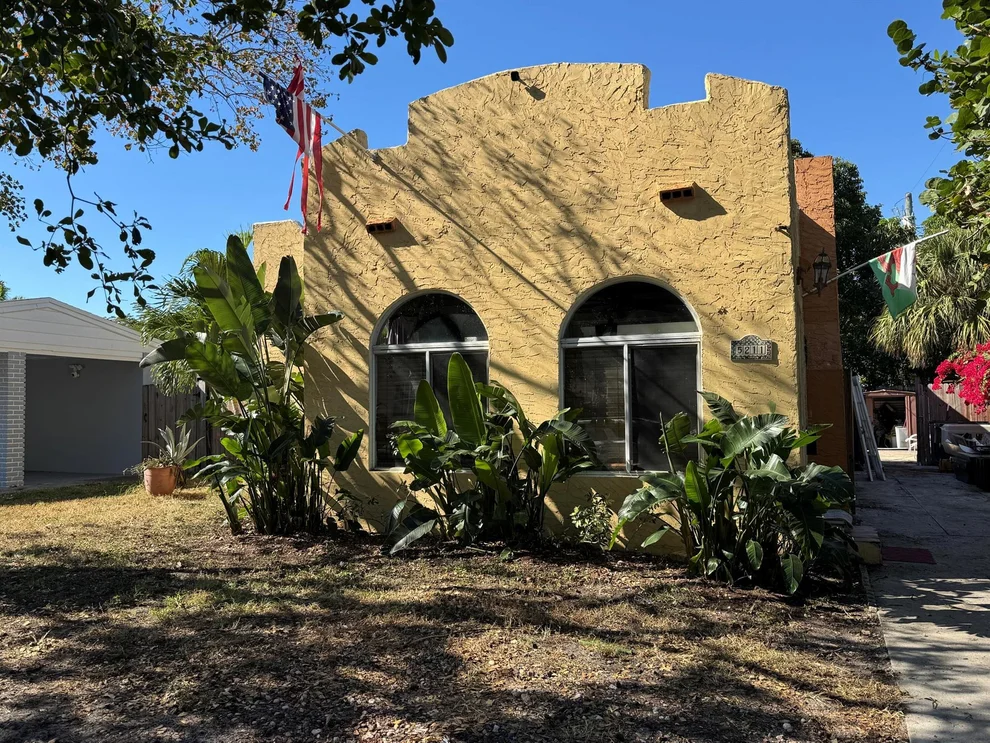 Unit for sale at 5211 Garden Avenue, West Palm Beach, FL 33405