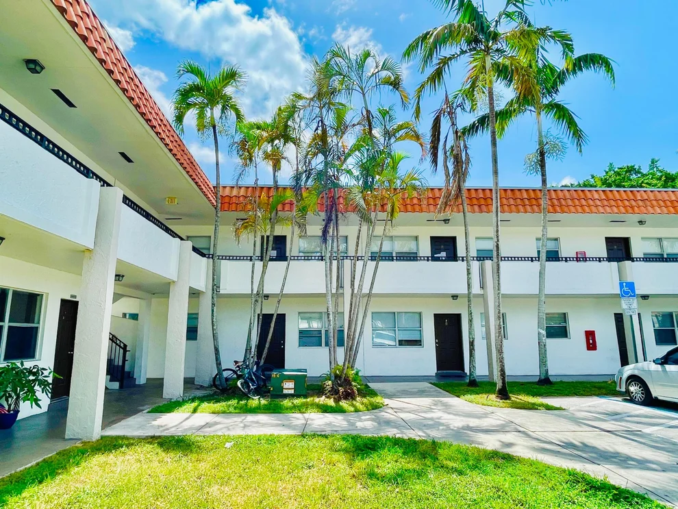 Unit for sale at 400 NW 65th Avenue, Margate, FL 33063