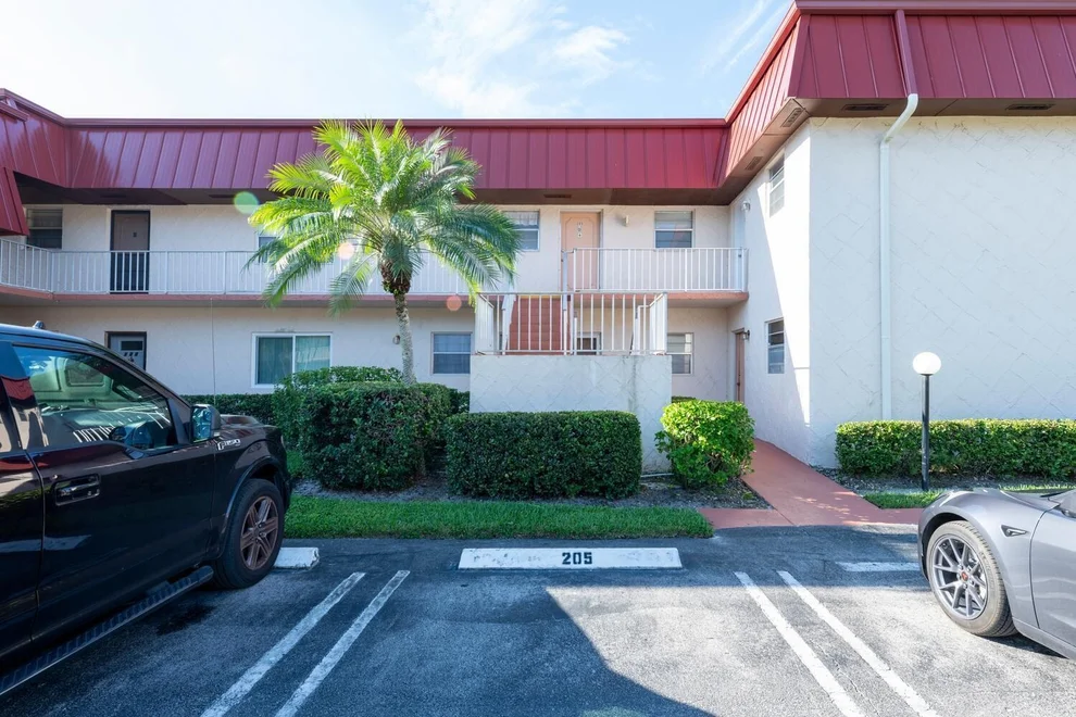 Unit for sale at 12026 Greenway Circle S, Royal Palm Beach, FL 33411