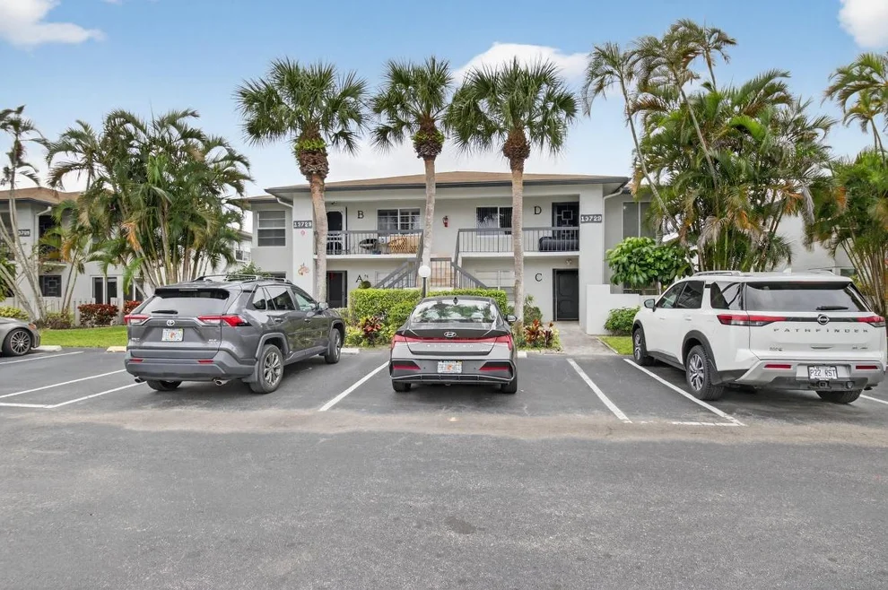 Unit for sale at 13729 Date Palm Court, Delray Beach, FL 33484
