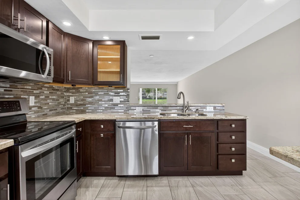 Unit for sale at 2202 Lucaya Bend, Coconut Creek, FL 33066