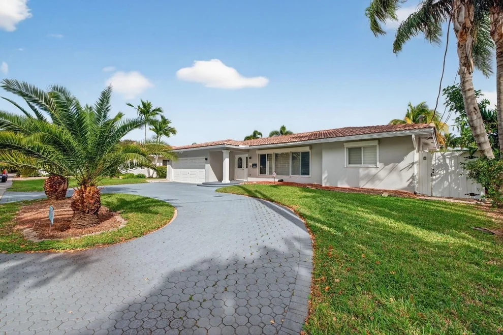 Unit for sale at 5950 NE 28th Avenue, Fort Lauderdale, FL 33308