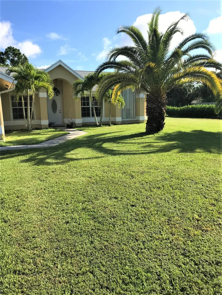 Unit for sale at 16857 88th Road N, Loxahatchee, FL 33470