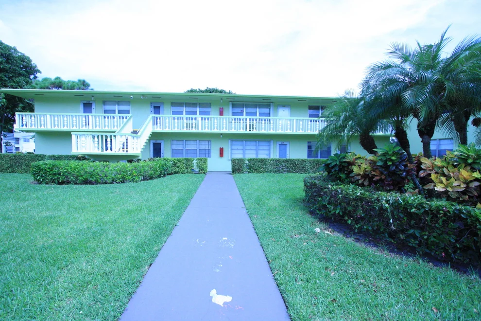 Unit for sale at 247 Windsor K, West Palm Beach, FL 33417