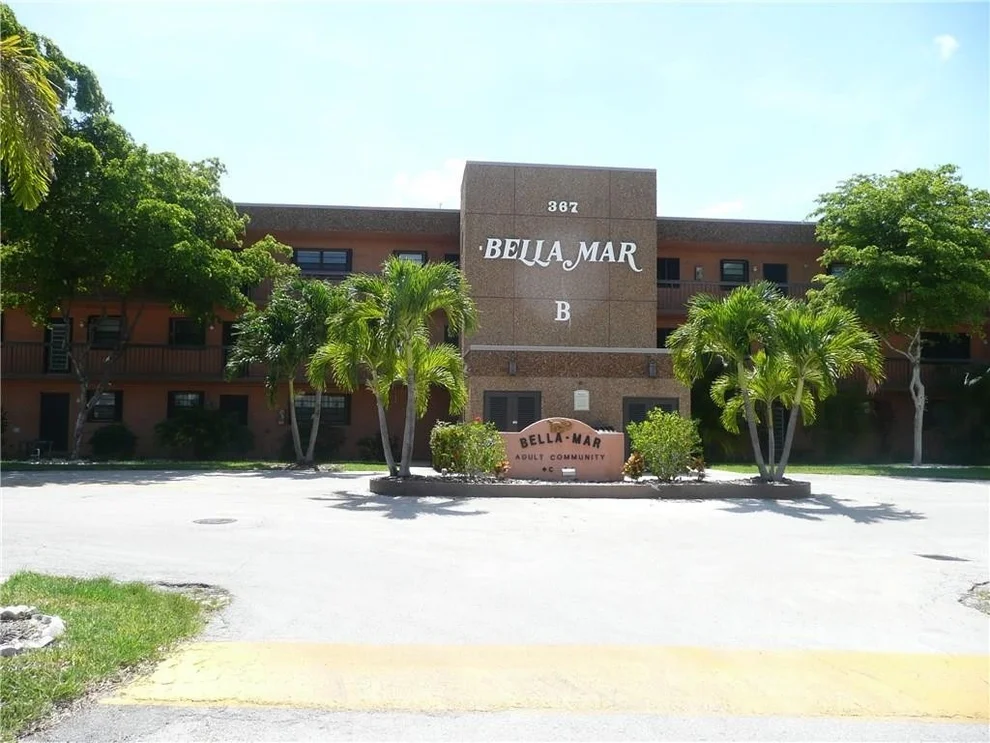 Unit for sale at 367 S Federal Highway, Deerfield Beach, FL 33441
