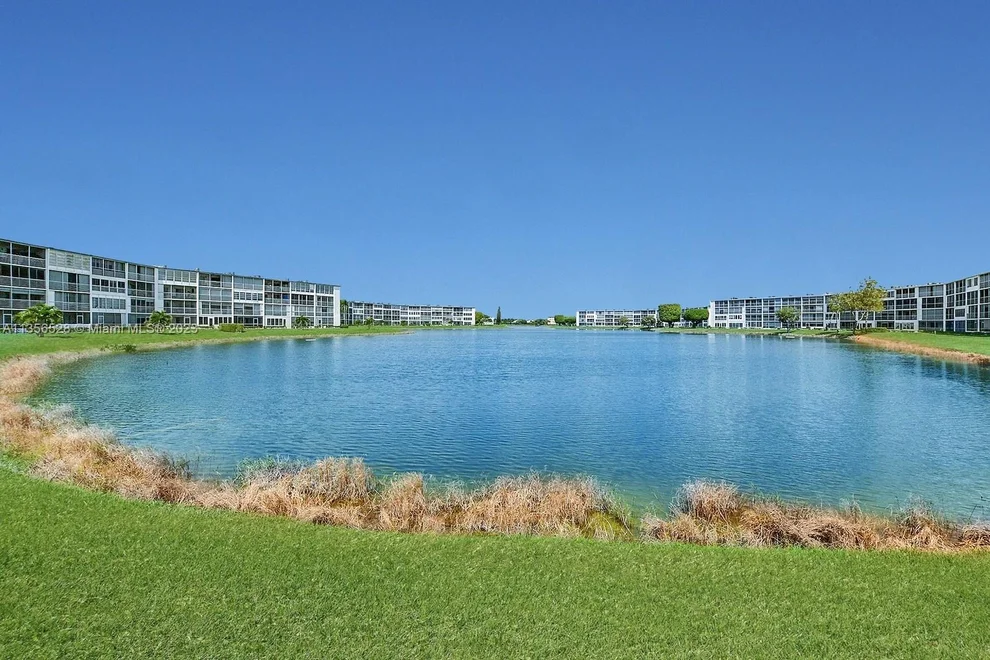 Unit for sale at 3003 Exeter A, Boca Raton, FL 33434