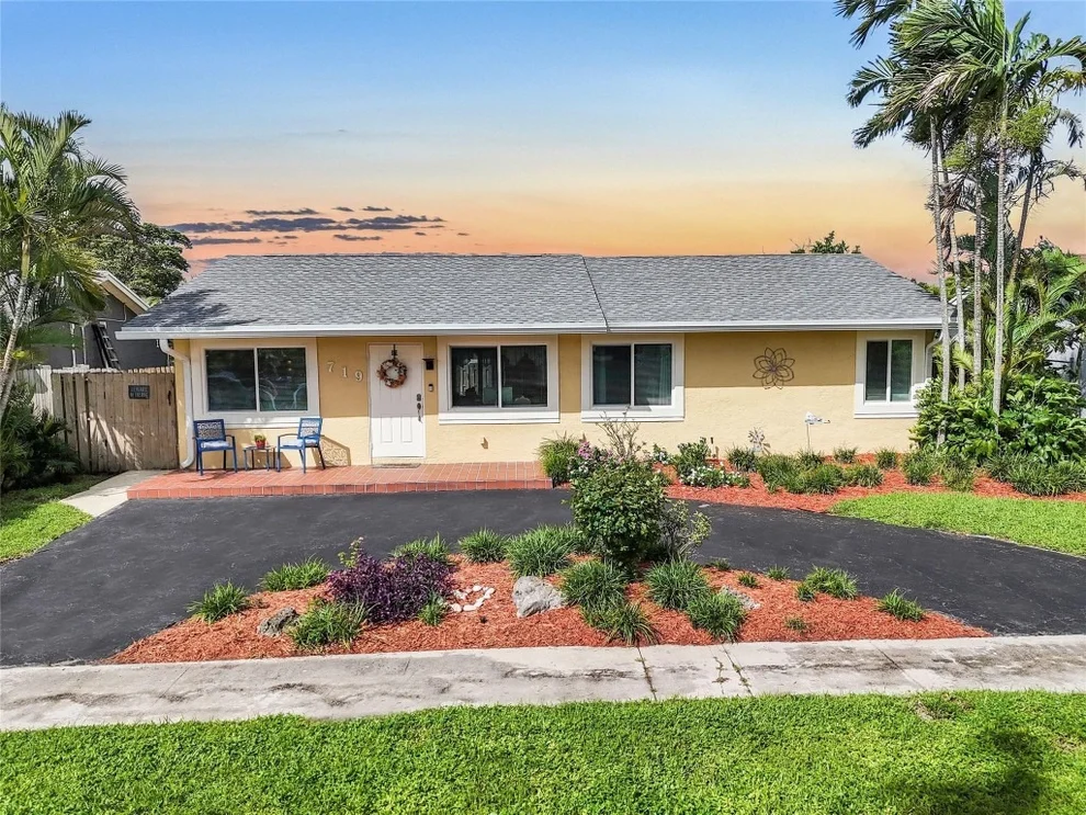 Unit for sale at 719 SW 79th Avenue, North Lauderdale, FL 33068
