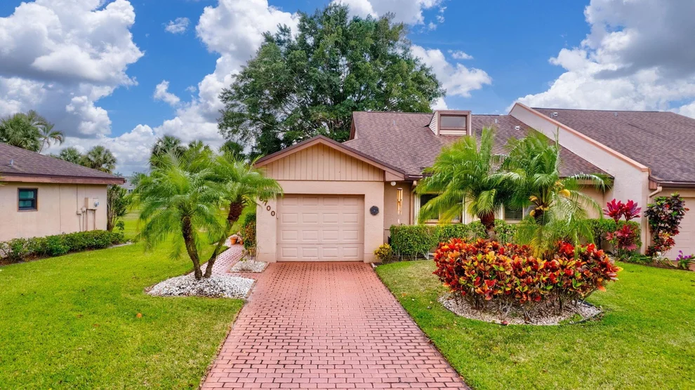 Unit for sale at 6700 Versailles Court, Lake Worth, FL 33467