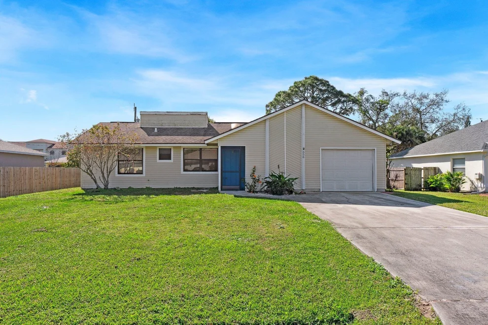 Unit for sale at 556 NW Azine Avenue, Port St Lucie, FL 34983