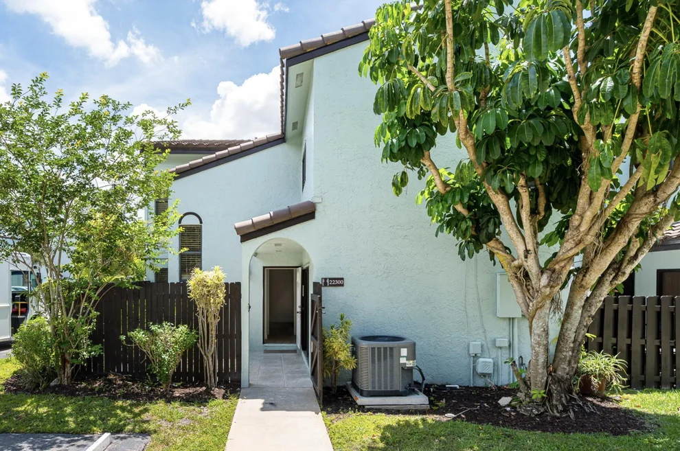 Unit for sale at 22300 Pineapple Walk Drive, Boca Raton, FL 33433