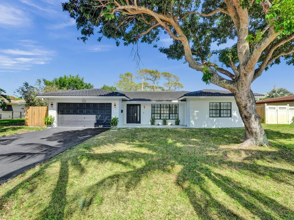 Unit for sale at 1951 NE 29th Street, Lighthouse Point, FL 33064