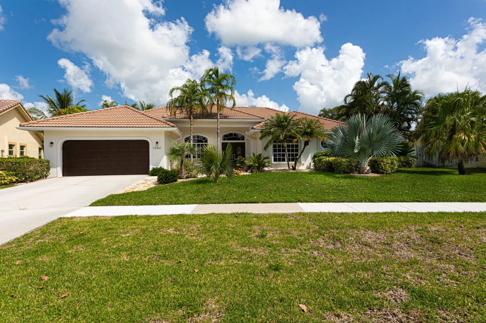 Unit for sale at 13461 Northumberland Circle, Wellington, FL 33414