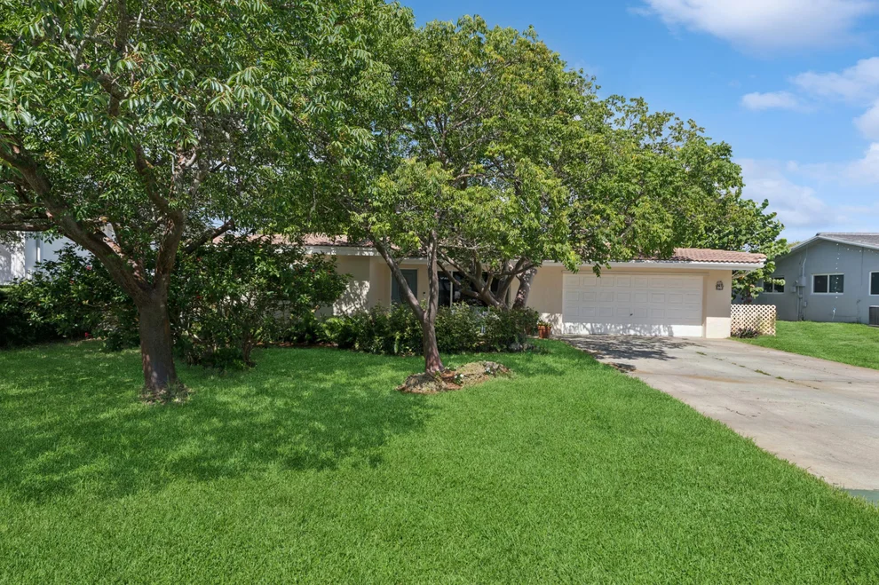 Unit for sale at 167 NW 6th Avenue, Boca Raton, FL 33432