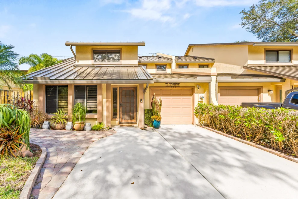 Unit for sale at 1075 Raintree Lane, Palm Beach Gardens, FL 33410