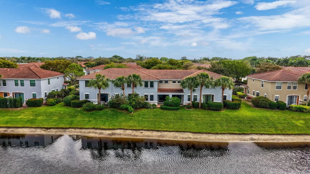 Unit for sale at 154 W Astor Circle, Delray Beach, FL 33484