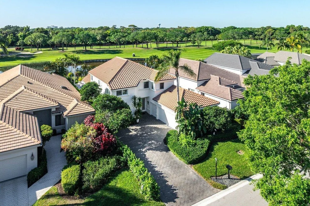 Unit for sale at 13590 Verde Drive, Palm Beach Gardens, FL 33410