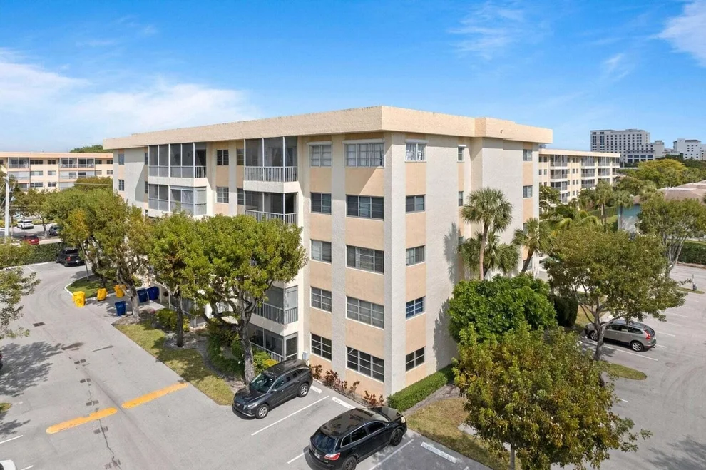 Unit for sale at 50 SW 3rd Avenue, Boca Raton, FL 33432