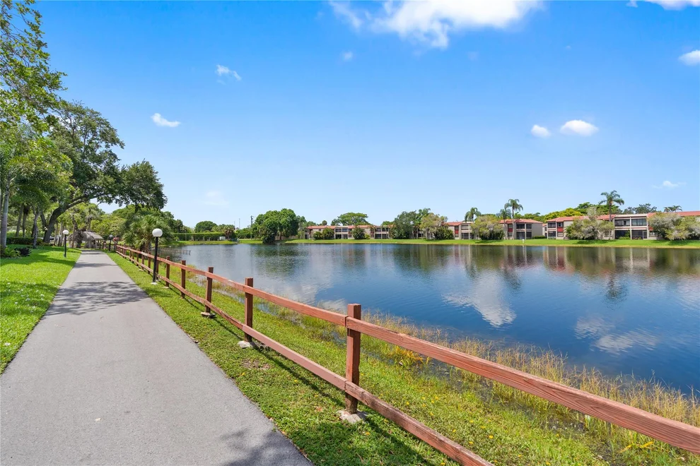 Unit for sale at 900 Colony Point Circle, Pembroke Pines, FL 33026