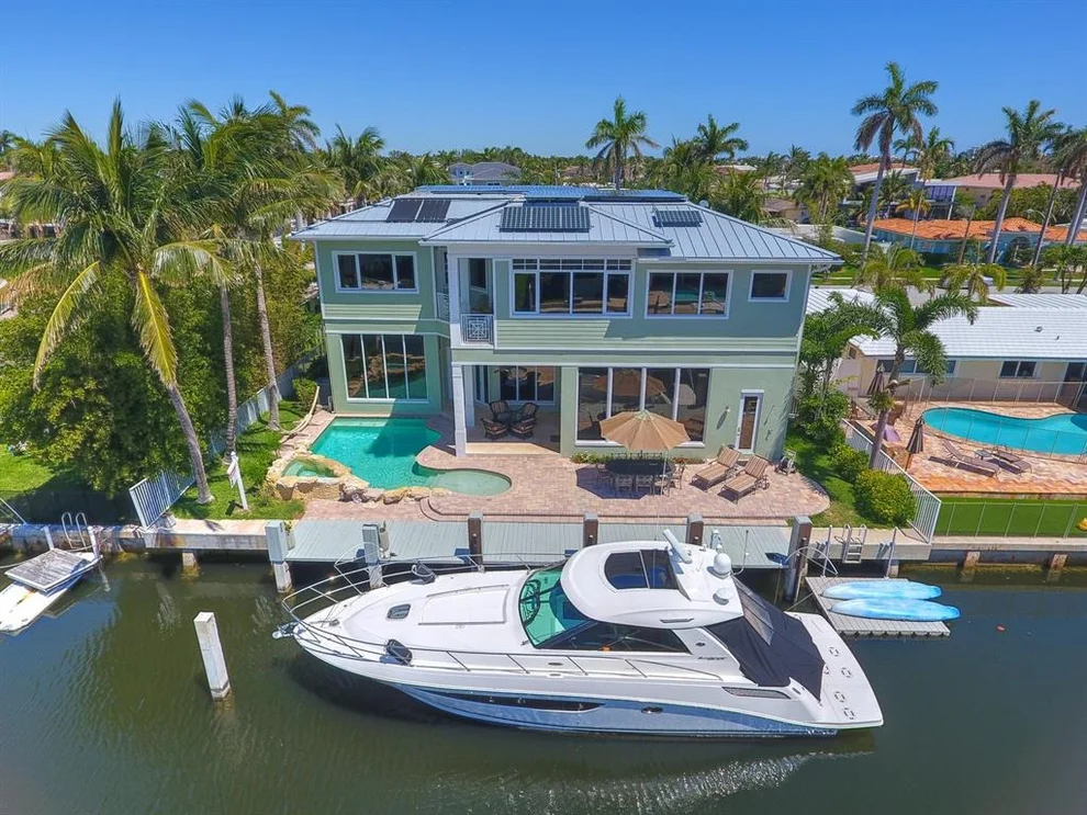 Unit for sale at 810 NE 70 Street, Boca Raton, FL 33487