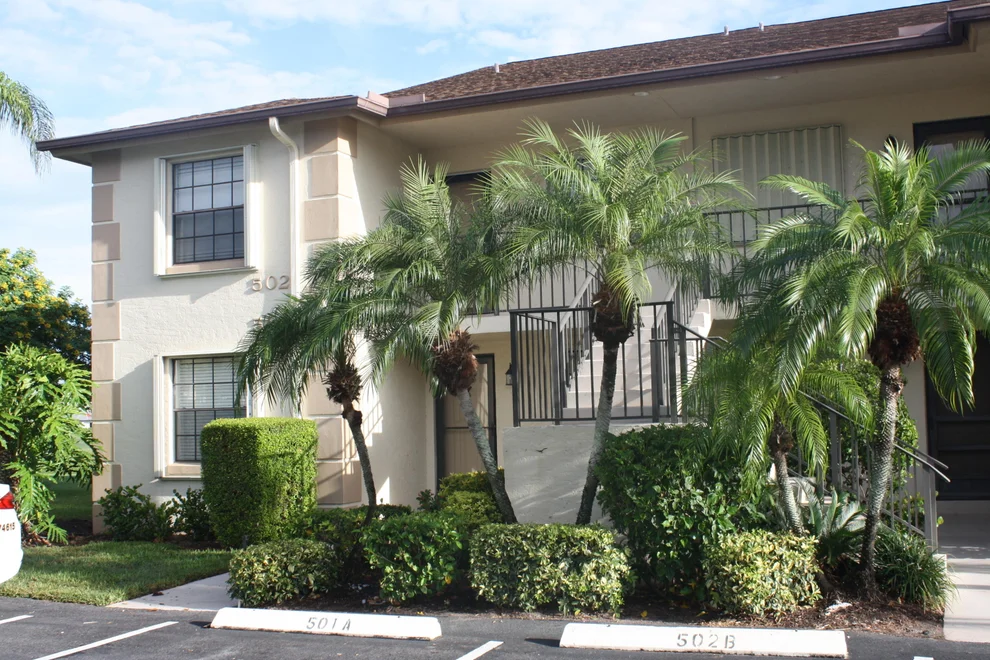Unit for sale at 501 Pinecrest Circle, Jupiter, FL 33458