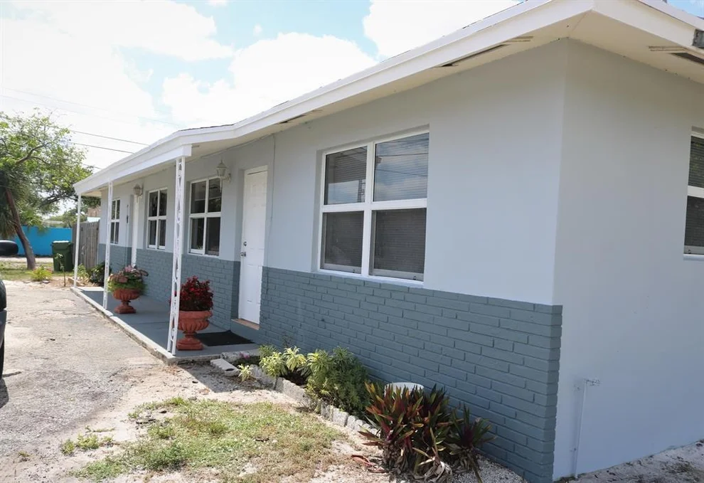 Unit for sale at 2903 Laura Lane, Palm Springs, FL 33406