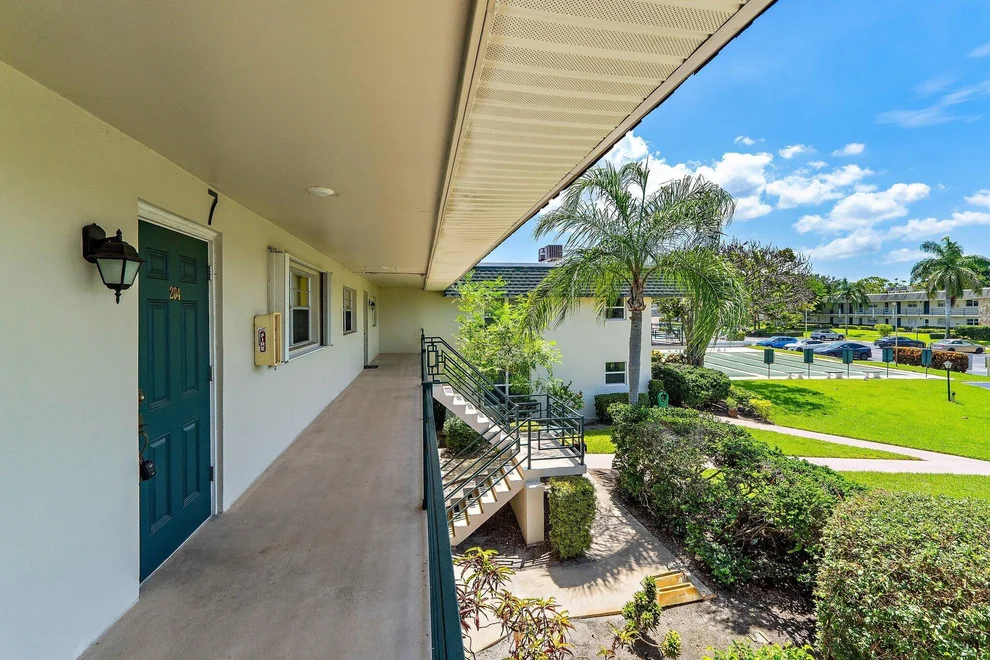 Unit for sale at 1900 S KANNER HWY 7-204 Highway, Stuart, FL 34994