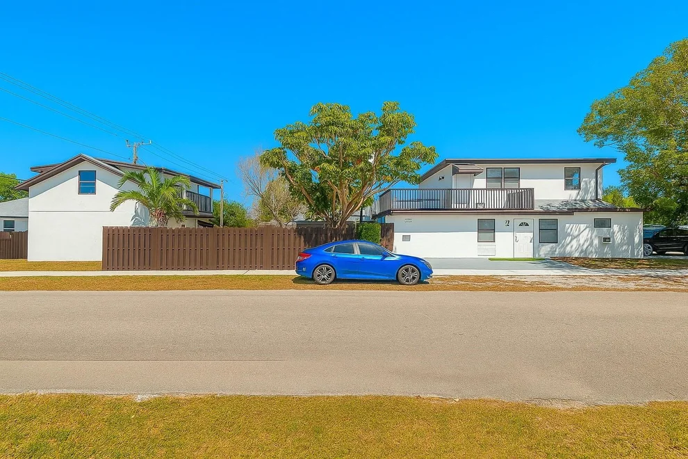 Unit for sale at 2447 Roosevelt Street, Hollywood, FL 33020