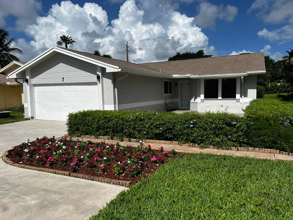 Unit for sale at 7 Eaton Place, Boynton Beach, FL 33426