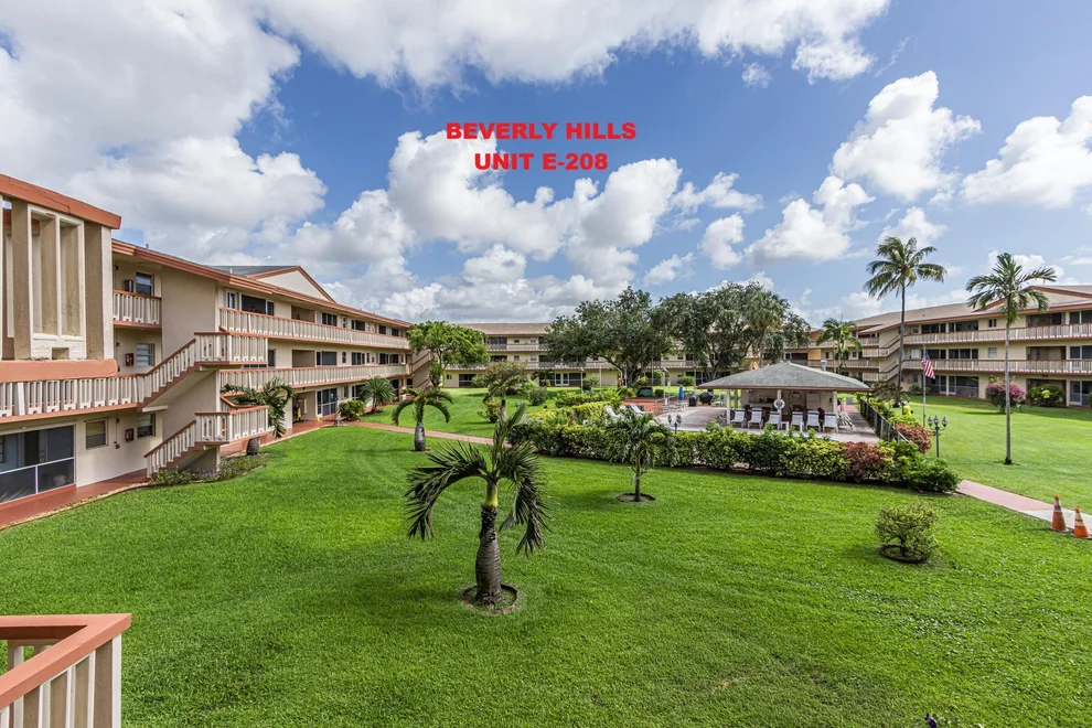Unit for sale at 5300 Washington Street, Hollywood, FL 33021