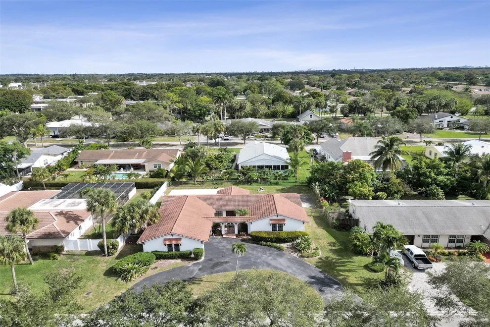 Unit for sale at 65 W Palm Drive, Margate, FL 33063